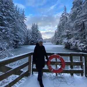 Meet your Posher, Farahnaz